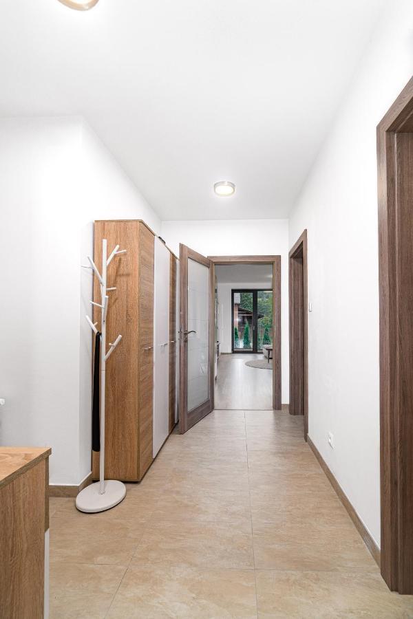 Apartman 1006 Celadna Apartment Bagian luar foto